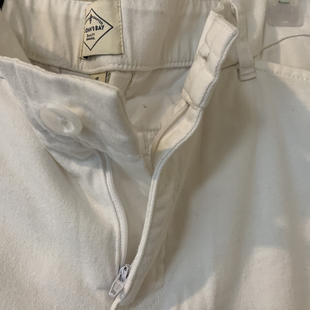 White Bermuda Shorts - Picture 3 of 8